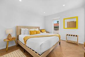 NEW 5br5 5BA Villa Private Pool Close 2 Beach