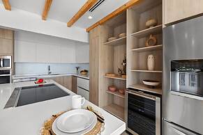 NEW 5br5 5BA Villa Private Pool Close 2 Beach