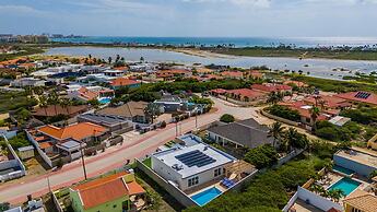 NEW 5br5 5BA Villa Private Pool Close 2 Beach