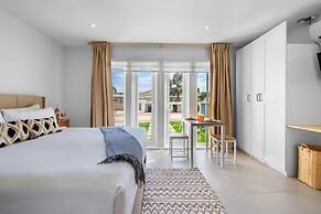 NEW 5br5 5BA Villa Private Pool Close 2 Beach