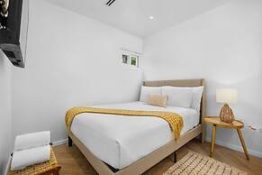 NEW 5br5 5BA Villa Private Pool Close 2 Beach