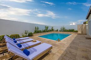 NEW 5br5 5BA Villa Private Pool Close 2 Beach