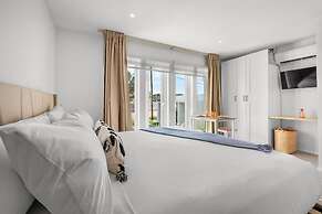 NEW 5br5 5BA Villa Private Pool Close 2 Beach