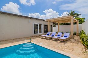 NEW 5br5 5BA Villa Private Pool Close 2 Beach