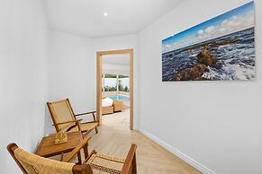 NEW 5br5 5BA Villa Private Pool Close 2 Beach