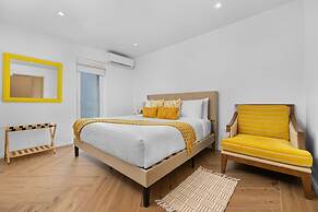 NEW 5br5 5BA Villa Private Pool Close 2 Beach