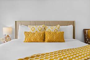 NEW 5br5 5BA Villa Private Pool Close 2 Beach