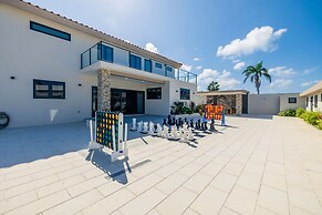 NEW 9BR Jacuzzi Pool Games Amazinglocation