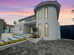NEW 9BR Jacuzzi Pool Games Amazinglocation
