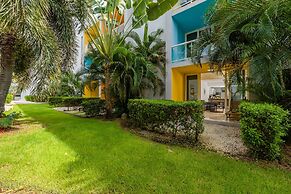 Charming 1br1ba Condo in Great Location With Pool