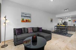 Charming 1br1ba Condo in Great Location With Pool