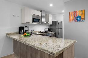 Charming 1br1ba Condo in Great Location With Pool