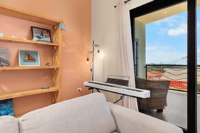 Brand NEW 2br2ba Sunset Ocean Views Balcony