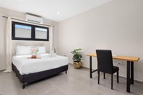 Brand NEW 2br2ba Sunset Ocean Views Balcony