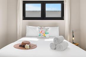 Brand NEW 2br2ba Sunset Ocean Views Balcony