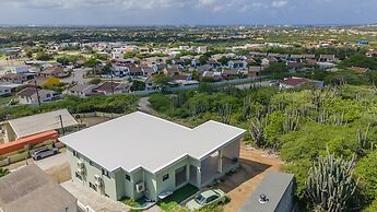 Brand NEW 2br2ba Sunset Ocean Views Balcony