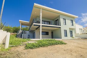 Brand NEW 2br2ba Sunset Ocean Views Balcony