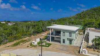 Brand NEW 2br2ba Sunset Ocean Views Balcony