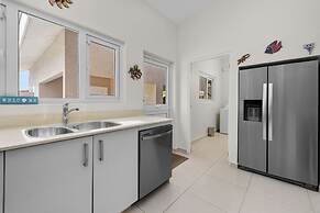 Central 4br3ba Villa w Ocean Views Private Pool