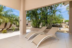 Central 4br3ba Villa w Ocean Views Private Pool