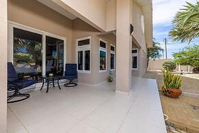 Central 4br3ba Villa w Ocean Views Private Pool