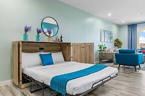 Oceanside Luxury The Cove Palm Beach 2BR 2 5BA