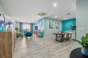 Oceanside Luxury The Cove Palm Beach 2BR 2 5BA