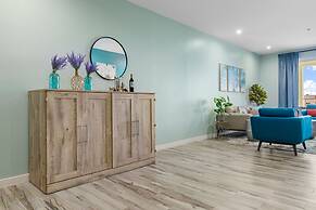 Oceanside Luxury The Cove Palm Beach 2BR 2 5BA