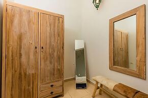 Poolside Apt Ibiza Poolside Apt -2 bd 2 Bath-kitchen-modern Hotel