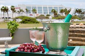 Poolside Apt Ibiza Poolside Apt -2 bd 2 Bath-kitchen-modern Hotel