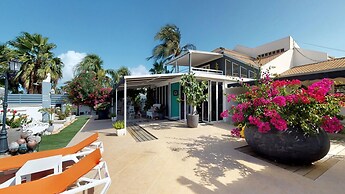 Poolside Apt Ibiza Poolside Apt -2 bd 2 Bath-kitchen-modern Hotel