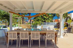 Poolside Apt Ibiza Poolside Apt -2 bd 2 Bath-kitchen-modern Hotel