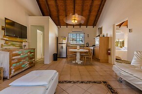 Poolside Apt Ibiza Poolside Apt -2 bd 2 Bath-kitchen-modern Hotel