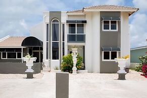 Poolside Apt Ibiza Poolside Apt -2 bd 2 Bath-kitchen-modern Hotel