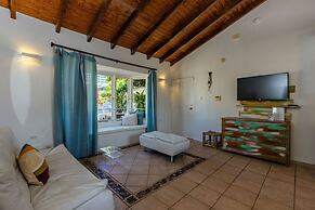 Poolside Apt Ibiza Poolside Apt -2 bd 2 Bath-kitchen-modern Hotel