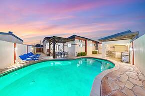 Sleeps 11 6 Bedrooms Privatepool Outdoor Dining