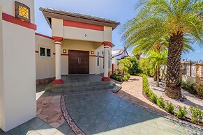 Sleeps 11 6 Bedrooms Privatepool Outdoor Dining