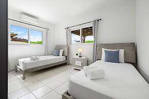 Sleeps 11 6 Bedrooms Privatepool Outdoor Dining