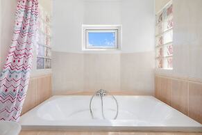 Sleeps 11 6 Bedrooms Privatepool Outdoor Dining