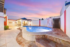 Sleeps 11 6 Bedrooms Privatepool Outdoor Dining