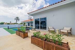 The Court Villa - 8 Bed 8 5 Bath