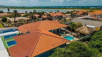 The Court Villa - 8 Bed 8 5 Bath