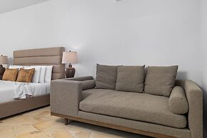 The Court Villa - 8 Bed 8 5 Bath