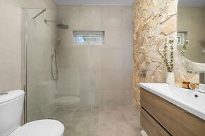 The Court Villa - 8 Bed 8 5 Bath