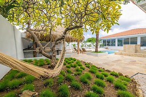 The Court Villa - 8 Bed 8 5 Bath