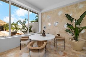 The Court Villa - 8 Bed 8 5 Bath