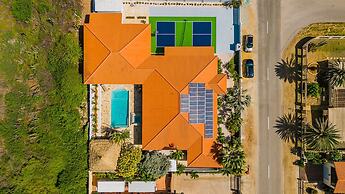 The Court Villa - 8 Bed 8 5 Bath