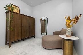 The Court Villa - 8 Bed 8 5 Bath