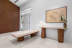 The Court Villa - 8 Bed 8 5 Bath