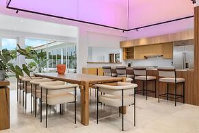 The Court Villa - 8 Bed 8 5 Bath